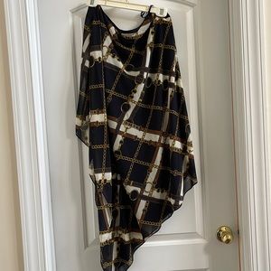 Beautiful Michael Kors shirt can go with anything either work or night out